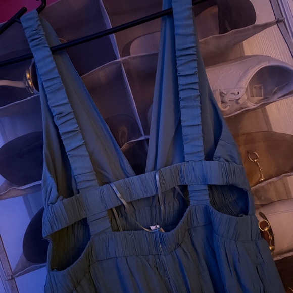 Scrunchie Strap Jumpsuit - Picture 3 of 5